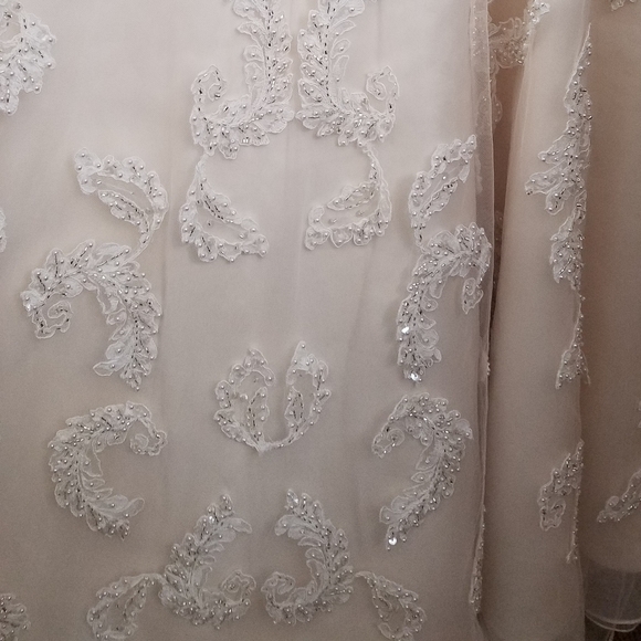 Oleg Cassini CMB619 Wedding Dress Size 12 - Picture 4 of 11